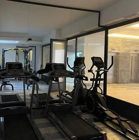 Apartament New With Pool Near The Sea